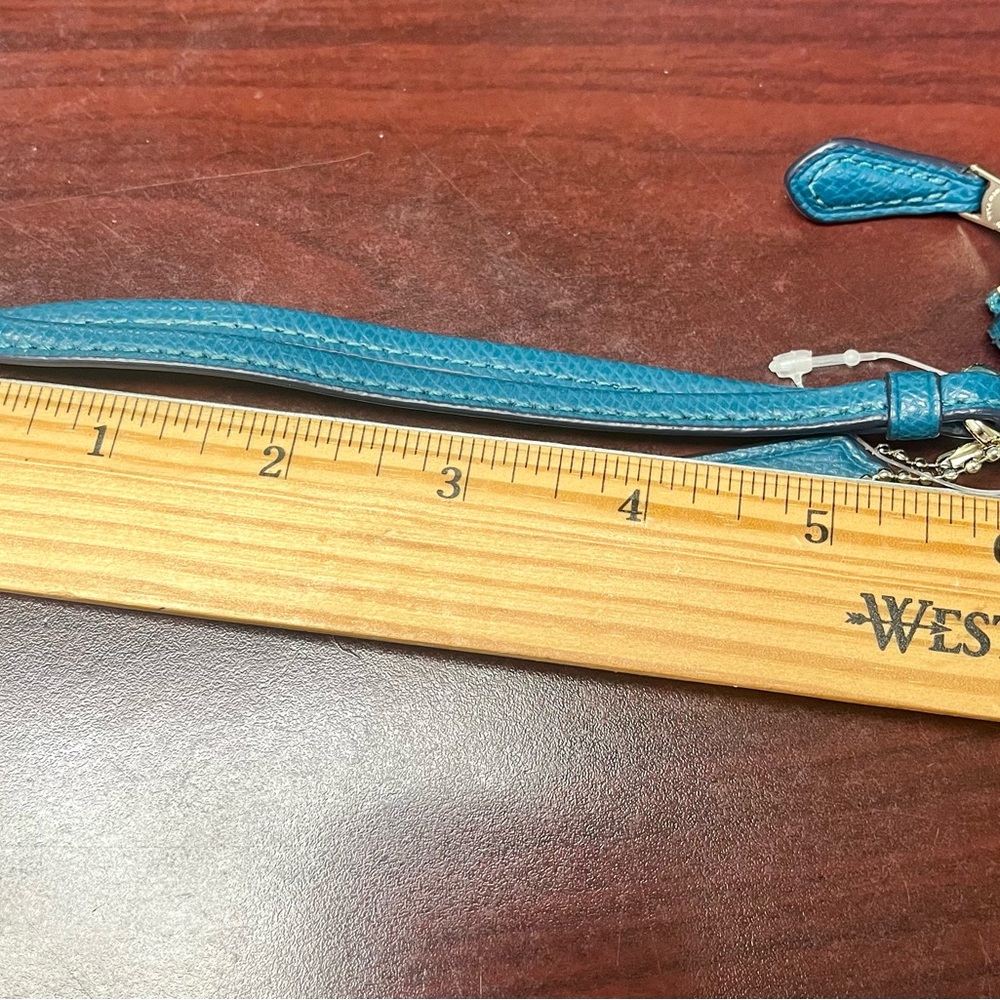 ⭐️⚡️Coach Blue Leather Wristlet - Picture 12 of 12